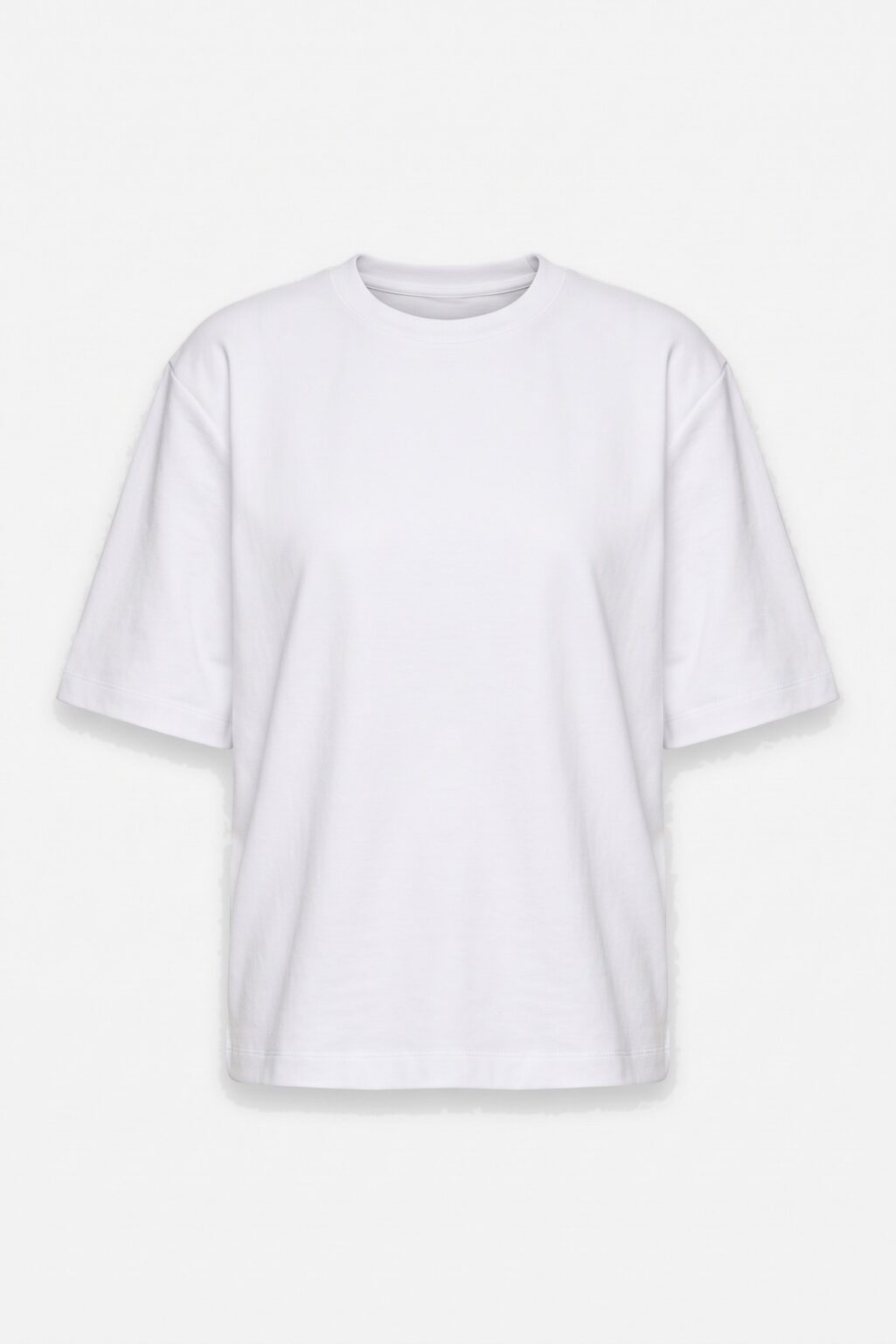 T-shirt oversize biały Gini — zdjęcie produktu na jasnym tle