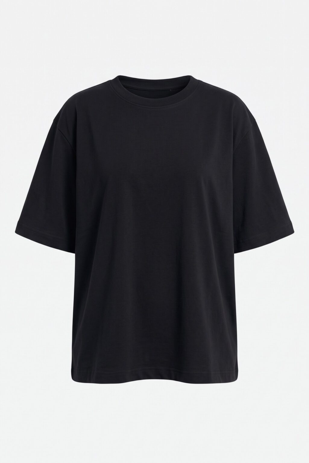 T-shirt oversize czarny Gini mikromodal — zdjęcie produktu na jasnym tle